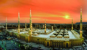 故亦称禁寺也称禁寺,世界著名的伊斯兰教圣寺,位于沙特阿拉伯麦加城