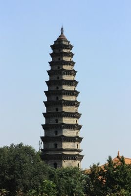 历史渊源 太子灵踪塔坐落在汶上县城西北隅宝相寺内,太子灵踪塔始建于