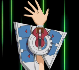 决斗盘(duel disk) 为日本动漫《游戏王》系列用于决斗的道具.