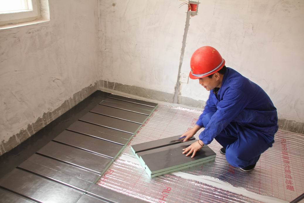 北方农村90平米平房地暖,采暖用电锅炉每天大