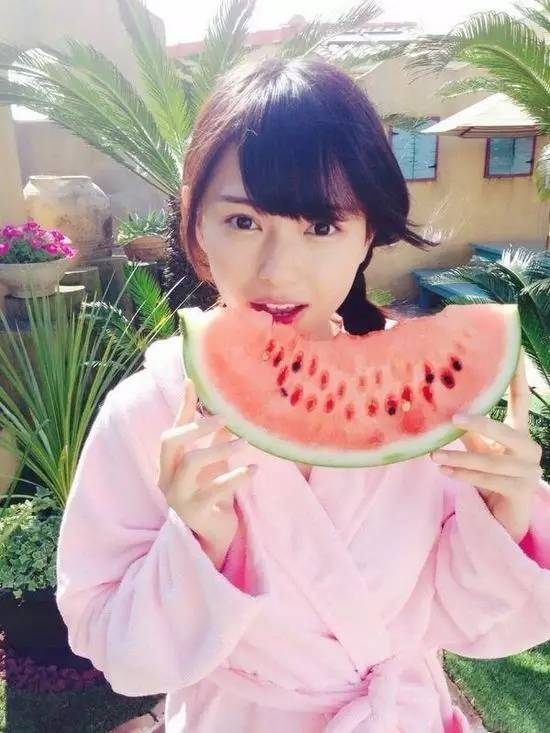 歪果人都觉得她比天仙姐姐更美? 李毅吧福利 图24 歪果人都觉得她比天仙姐姐更美? 李毅吧福利 图24